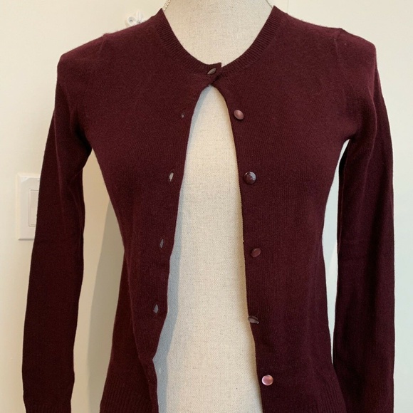 NWT J.Crew Cashmere Cardigan Solid Burgundy - Picture 6 of 6